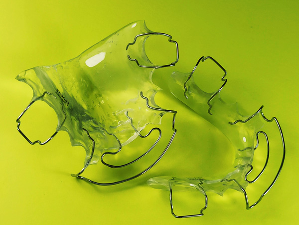 Ortodoncia, retenci&oacute;n